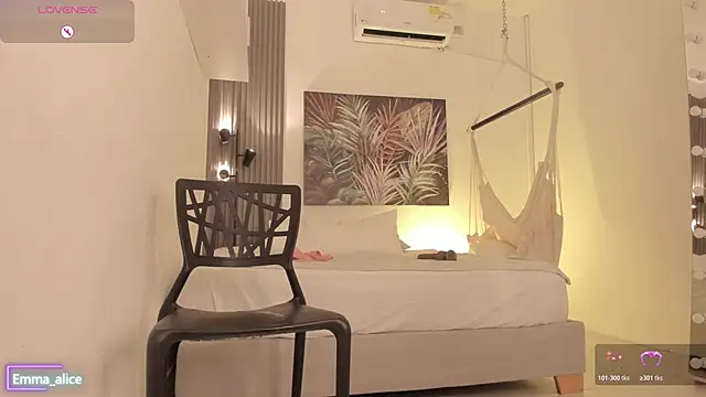 emma_alice_'s cam snapshot