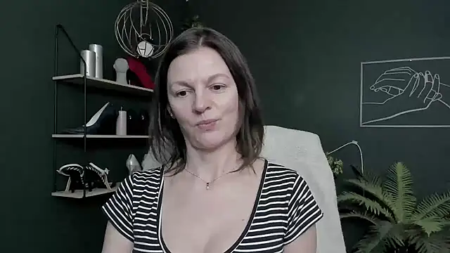 VivianWILD's cam snapshot