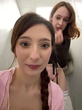 LilluKatten live sex cam