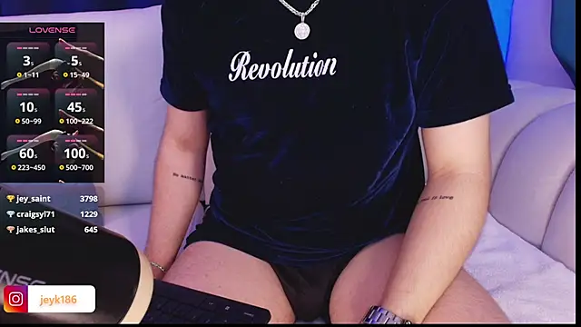 Guccy_Boy_Club live sex cam