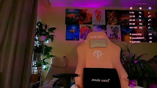 GoodWitch_'s cam snapshot