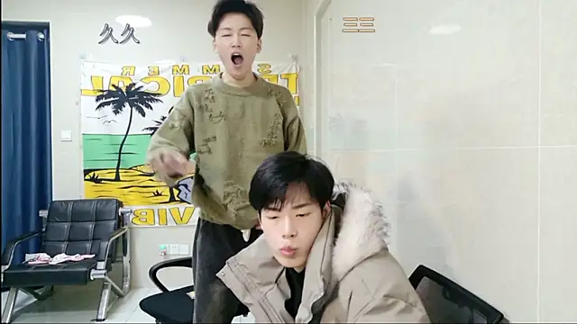 stripcha-798's cam snapshot