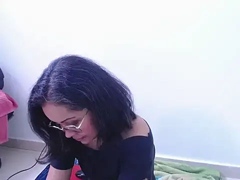 playfullpaulina's cam snapshot