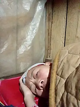 Agnes-baby's cam snapshot