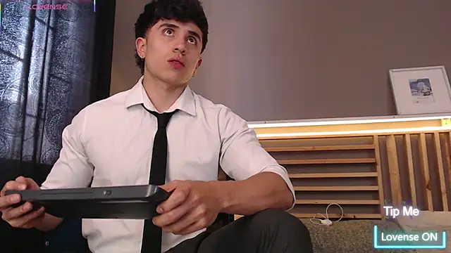 PaulEvens live sex cam