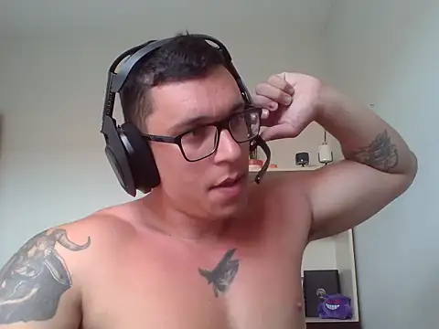 NerdeTatuado live sex cam