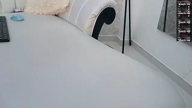 aura_sanders1's cam snapshot