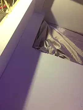 Pilote19 live sex cam