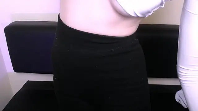 AliceHotty_'s cam snapshot