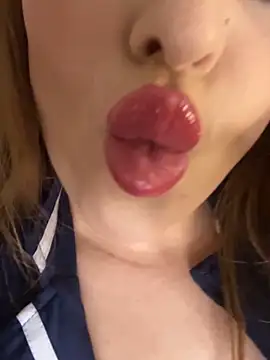 RedFoxQueen live sex cam