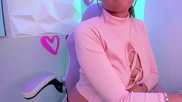 maya_cardona's cam snapshot