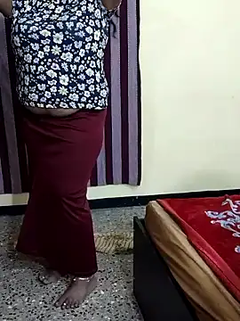 Yoursriya25's cam snapshot