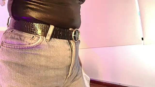 MiccaMadison's cam snapshot