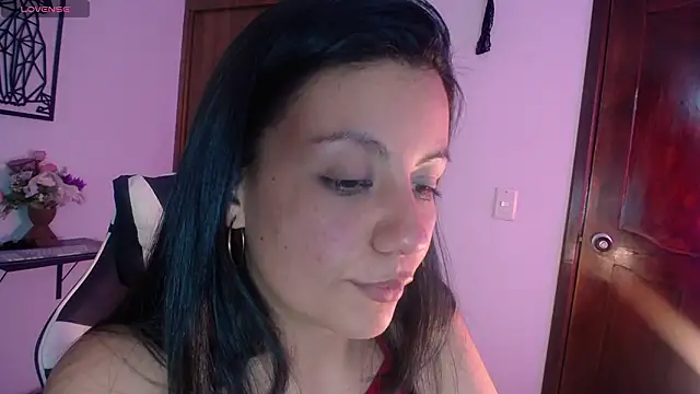 QueenRose94's cam snapshot