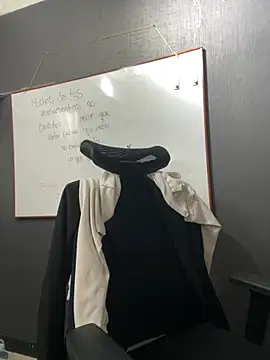 Isabella_Varella's cam snapshot