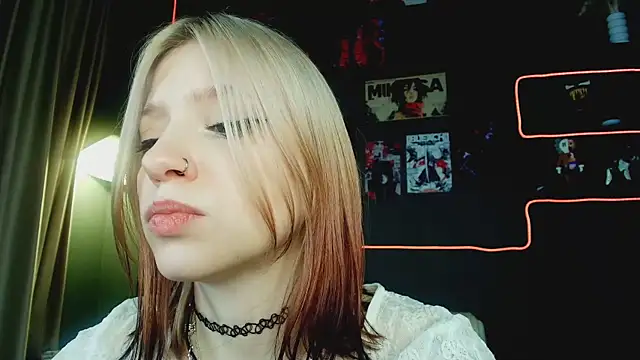 arielabradberry's cam snapshot