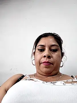 Laura-Hernandez's cam snapshot