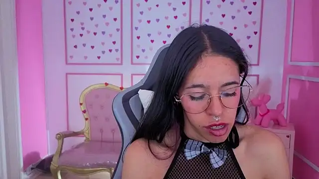 stephania_t's cam snapshot