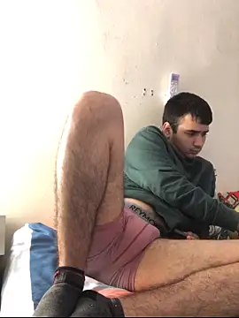 Cesar_Augusto live sex cam