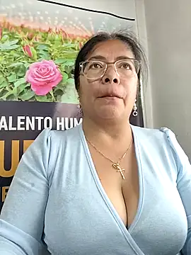 __valentina18 live sex cam