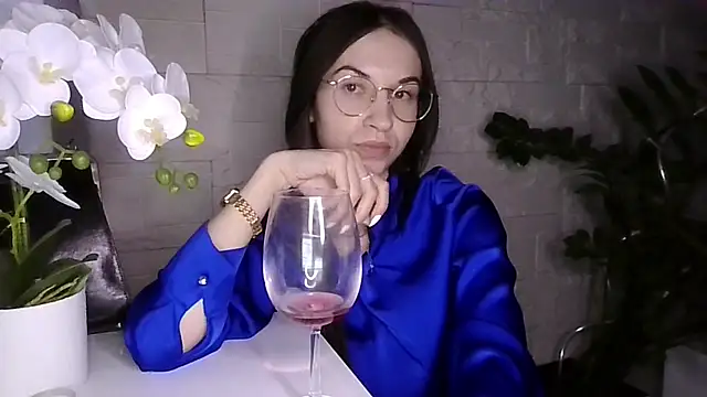 JuliaLovely's cam snapshot