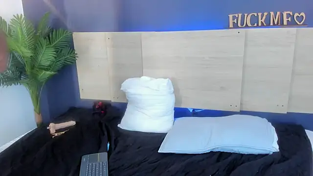 elizabeeth_jones's cam snapshot