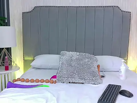 Sara_Becky's cam snapshot