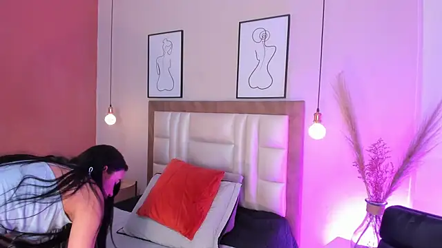 LaraGoldd live sex cam