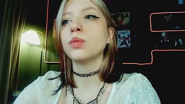 arielabradberry's cam snapshot