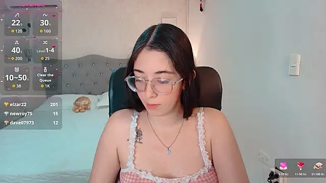 emmalove_doll's cam snapshot