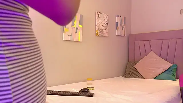 SaraBloom_'s cam snapshot