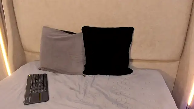 KarolOwen's cam snapshot