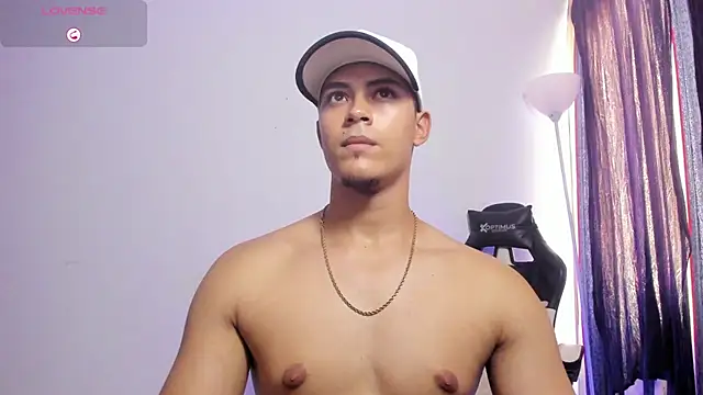 Iamdylan777 live sex cam