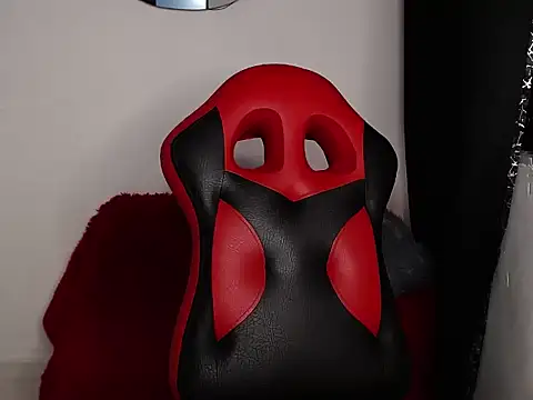 Caius_fox's cam snapshot