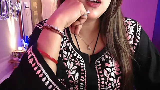 Mitikaa's cam snapshot