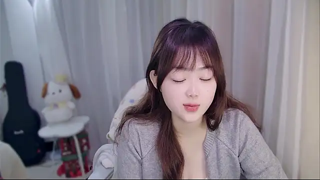 YUANYUAN-A live sex cam