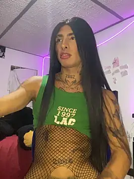 nebullax_mcqueen live sex cam