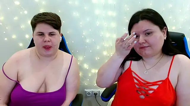 BeckyAndHellen live sex cam