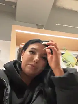 Tisha_Busty live sex cam