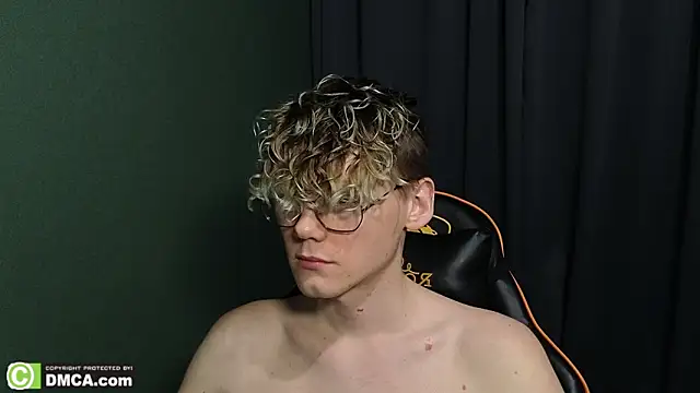 Keytaro live sex cam