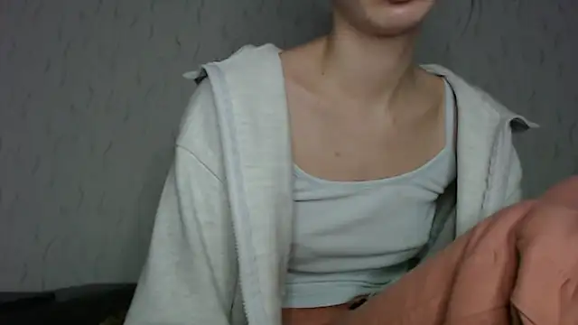 HoneyWiles live sex cam