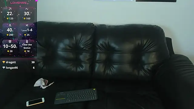 chloe_petite2's cam snapshot