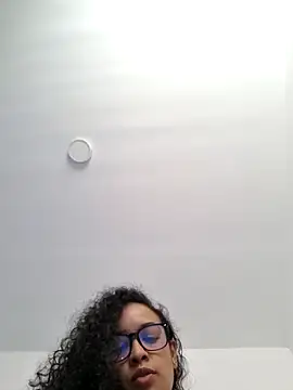 VelvetCurls's cam snapshot