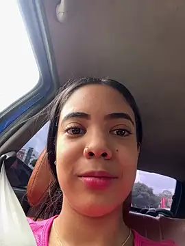 NAUGHTY_LITTLE_18 live sex cam