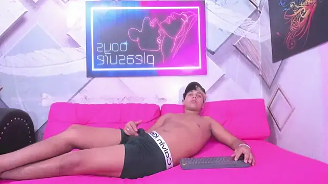 Roman_cute live sex cam