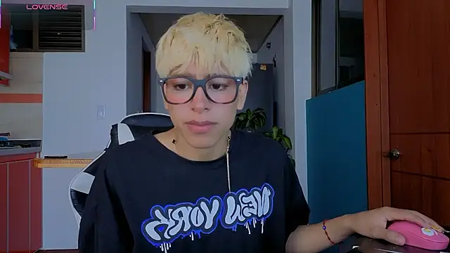 taichi_bluy live sex cam