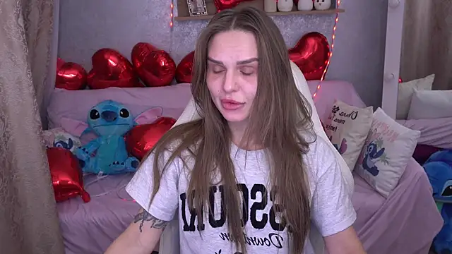 KiraGrayy live sex cam