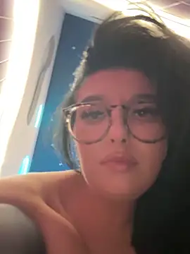 Tisha_Busty live sex cam