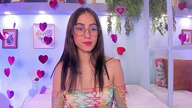 Alana_Martinez_'s cam snapshot