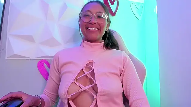 maya_cardona's cam snapshot